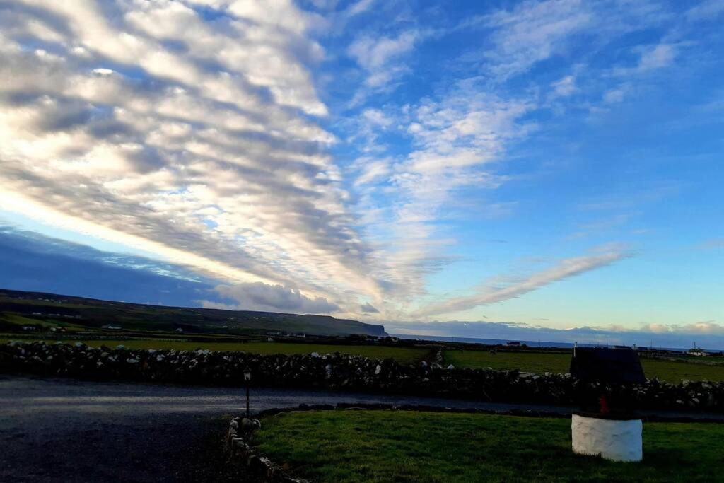 Cliffs View Self Catering @ Limestone Lodge Doolin Buitenkant foto